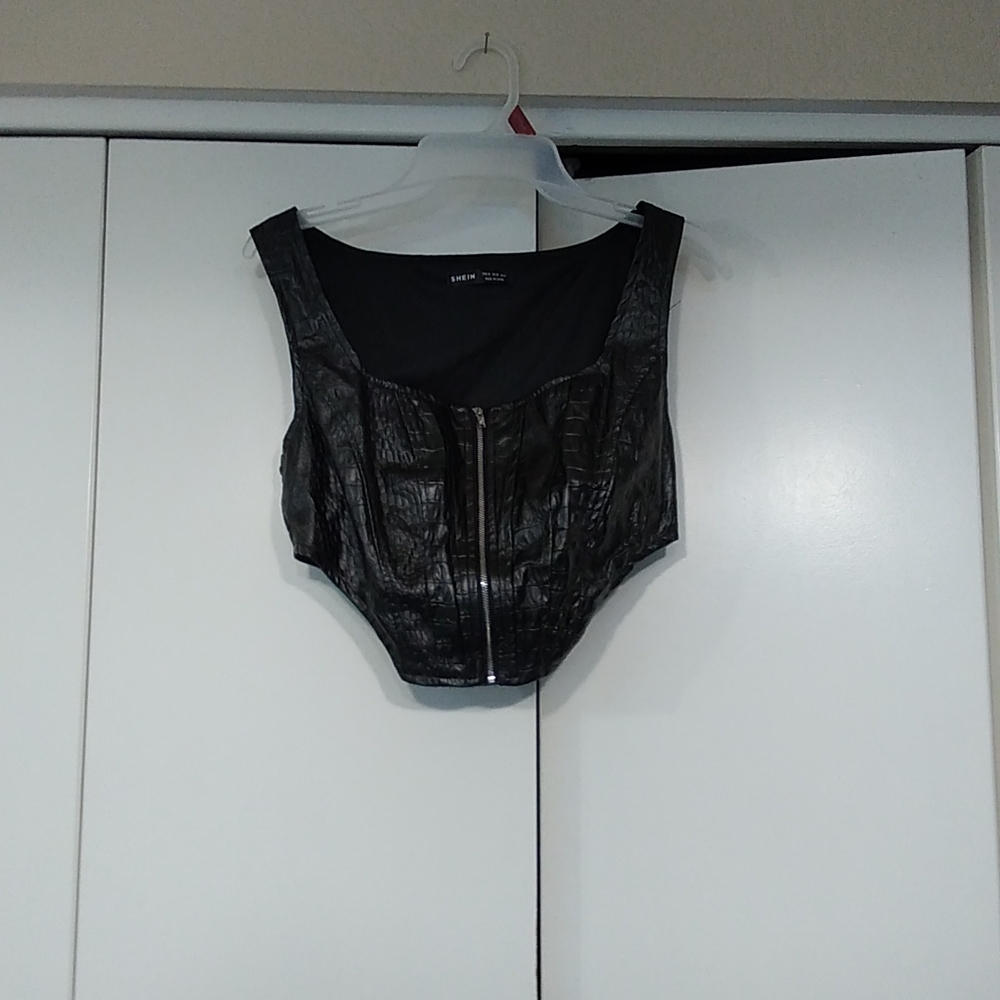 Shein sz M pleather mini zipper vest